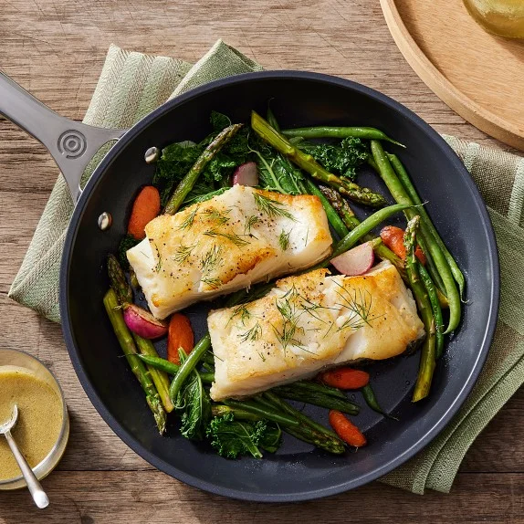 Le Creuset Essential Ceramic Nonstick Fry Pan